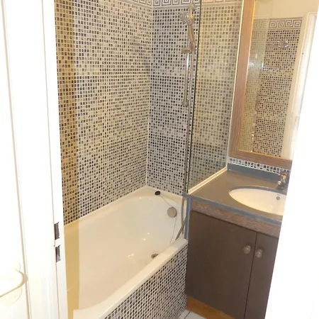 T2 Rez De Jardin Cap Esterel 아파트 *